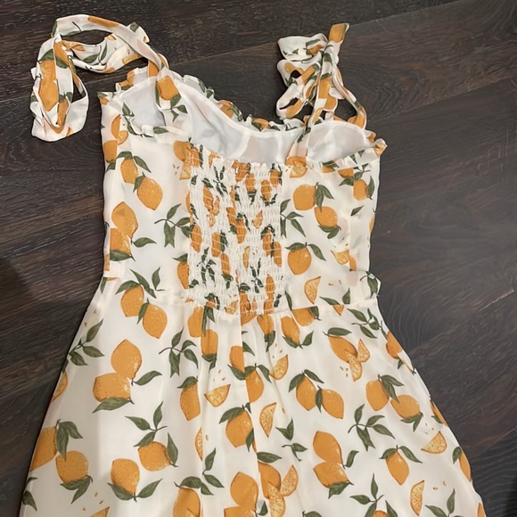 Lemon Reformation Dress - Size 0 - Picture 5 of 8